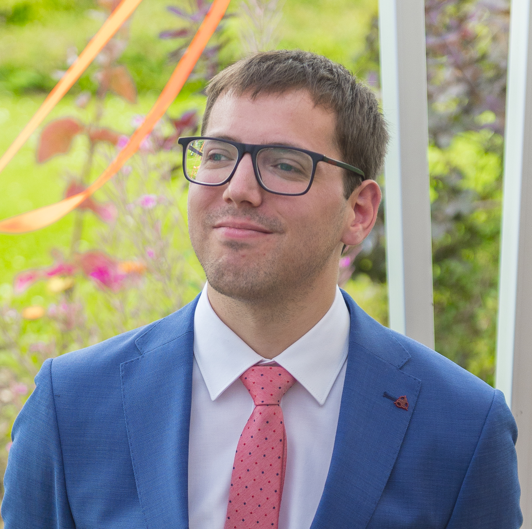 Le portrait du magnifique Antoine Clarinval n'a malheureusement pas pu être chargé. Tentez de réactualiser la page pour sublimer vos yeux