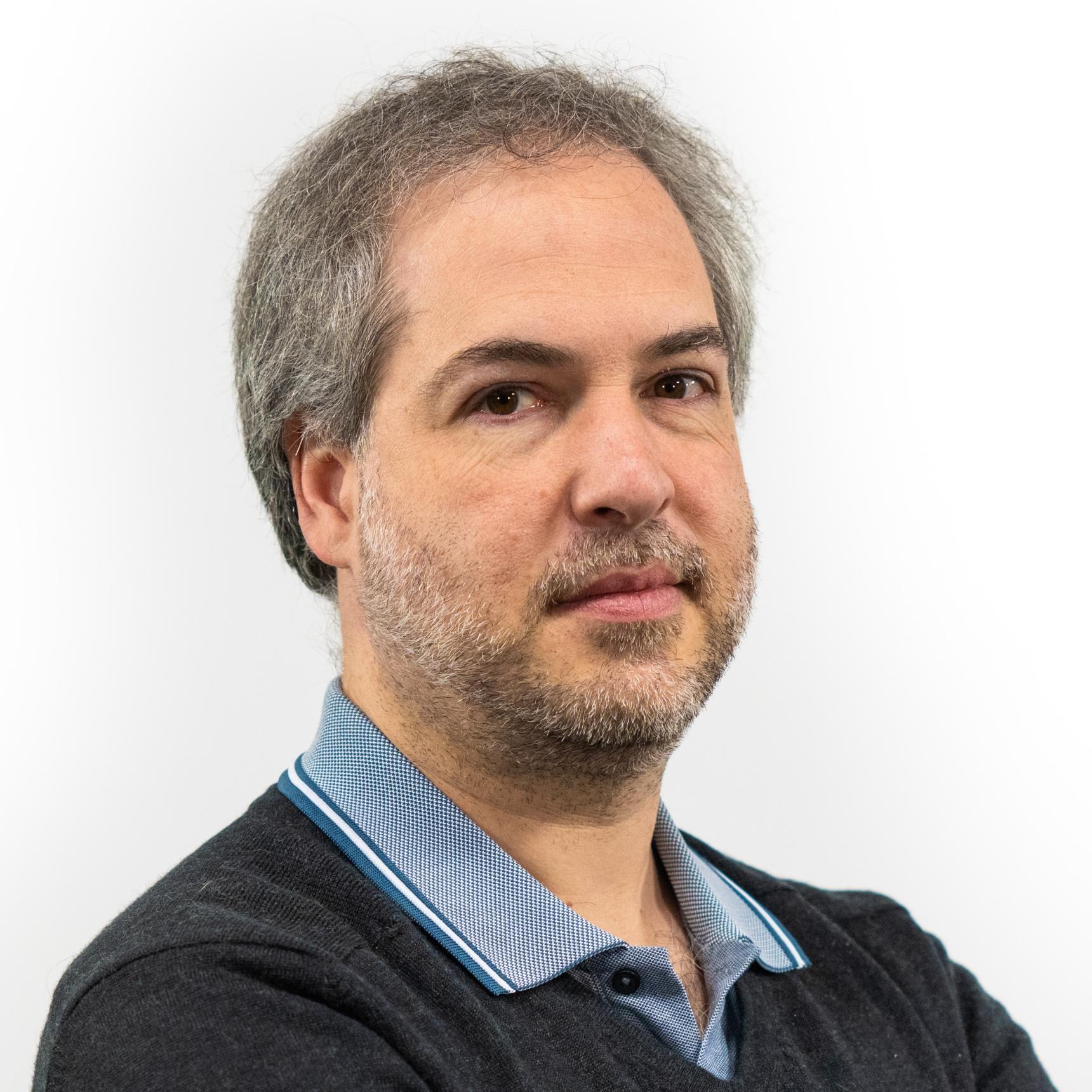 Portrait professeur Bruno Dumas