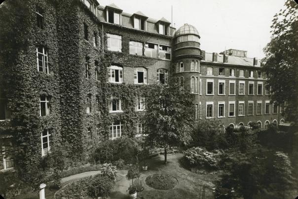 Extérieur de l'ancien observatoire