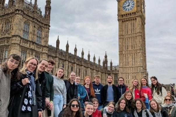 étudiants et étudiantes en germa en voyage didactique