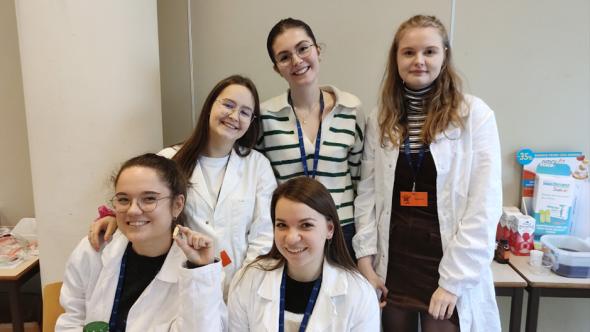 groupe d'Etudiantes en pharmacie