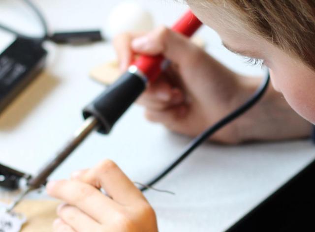 Enfant au Printemps des sciences