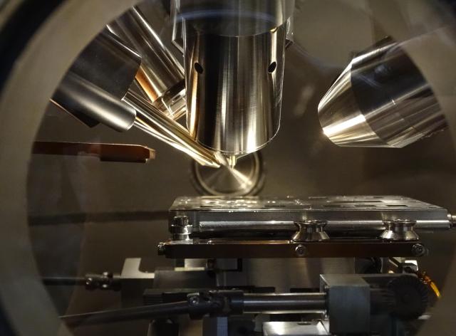 Gros plan sur un équipement de pointe de la plateforme SIAM