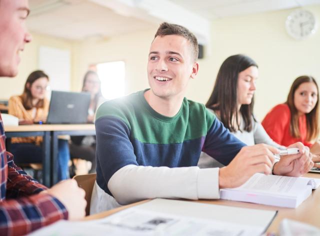 Bachelier en langues et lettres françaises et romanes