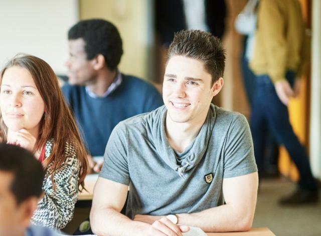 Etudiants en séminaire - Bachelier en droit avec passerelle en économie