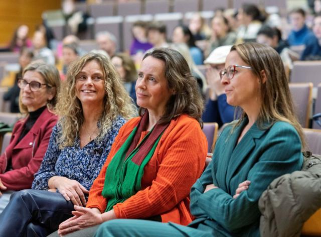 La professeure Delphine Misonne invitée dans le cadre d'une chaire Francqui sur le thème « Besoin d’environnement, besoin de droit ? » entourée par des professeures de la Faculté de droit de l'UNamur