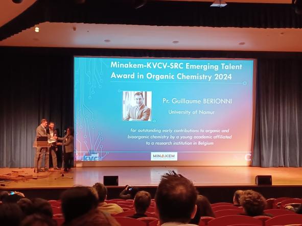 Guillaume Berionni reçoit le prix Merck (décembre 2024)