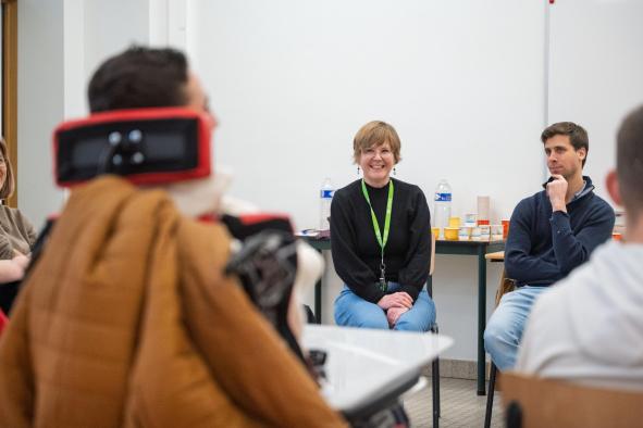 Echanges entre étudiants et résidents du Château Vert
