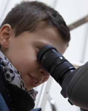 Enfant à l'observatoire Antoine Thomas