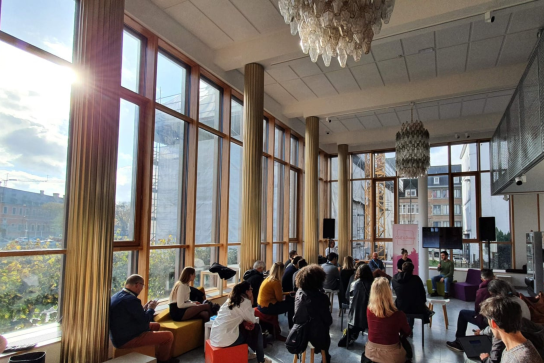 Public assistant à une conférence